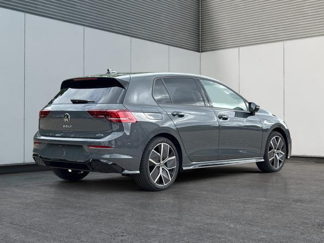 Volkswagen / Golf / Grau / / / PANO+LED-PLUS+ACC+SHZ+KEYLESS+KAMERA+18 ALU, Beispielbilder, ggf. teilweise mit Sonderausstattung