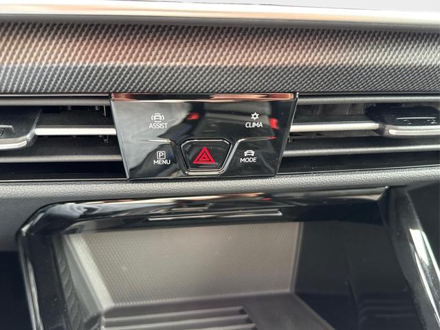 Volkswagen / Golf / Grau / / / PANO+LED-PLUS+ACC+SHZ+KEYLESS+KAMERA+18 ALU, Beispielbilder, ggf. teilweise mit Sonderausstattung