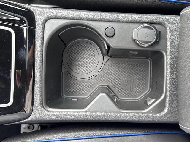 Volkswagen / Golf / Grau / / / PANO+LED-PLUS+ACC+SHZ+KEYLESS+KAMERA+18 ALU, Beispielbilder, ggf. teilweise mit Sonderausstattung