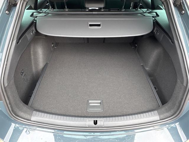 Cupra / Leon Sportstourer / Blau / / / 4x4 ST AHK+NAVI+eHK+KAMERA+MEMORY+ACC+19 ALU+LED, Beispielbilder, ggf. teilweise mit Sonderausstattung