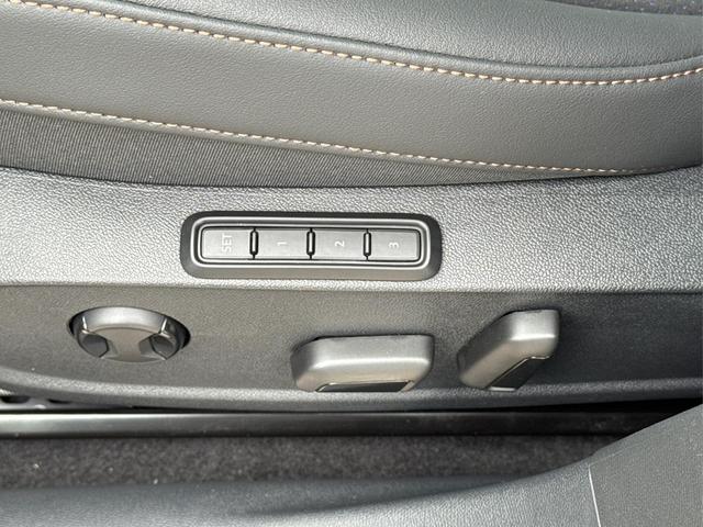 Cupra / Leon Sportstourer / Blau / / / 4x4 ST AHK+NAVI+eHK+KAMERA+MEMORY+ACC+19 ALU+LED, Beispielbilder, ggf. teilweise mit Sonderausstattung