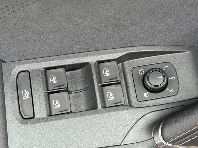 Cupra / Leon Sportstourer / Blau / / / 4x4 ST AHK+NAVI+eHK+KAMERA+MEMORY+ACC+19 ALU+LED, Beispielbilder, ggf. teilweise mit Sonderausstattung
