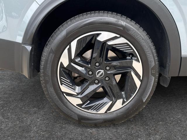 Nissan / Qashqai / Grau / / / QQ N-Connecta PANORAMA+beh.SCHEIBE+NAVI+AHK+ACC+WINTER