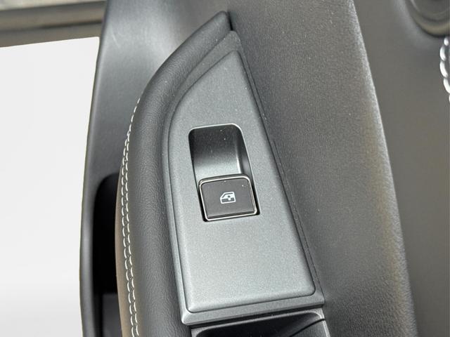 Nissan / Qashqai / Grau / / / QQ N-Connecta PANORAMA+beh.SCHEIBE+NAVI+AHK+ACC+WINTER