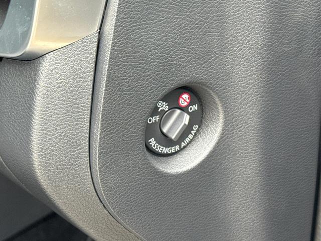 Nissan / Qashqai / Grau / / / QQ N-Connecta PANORAMA+beh.SCHEIBE+NAVI+AHK+ACC+WINTER