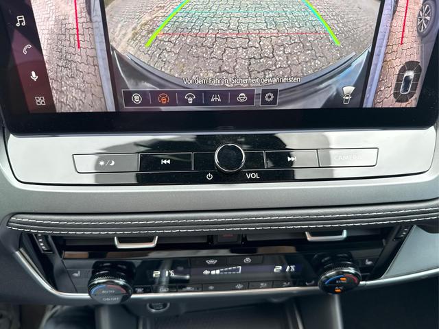 Nissan / Qashqai / Grau / / / QQ N-Connecta PANORAMA+beh.SCHEIBE+NAVI+AHK+ACC+WINTER