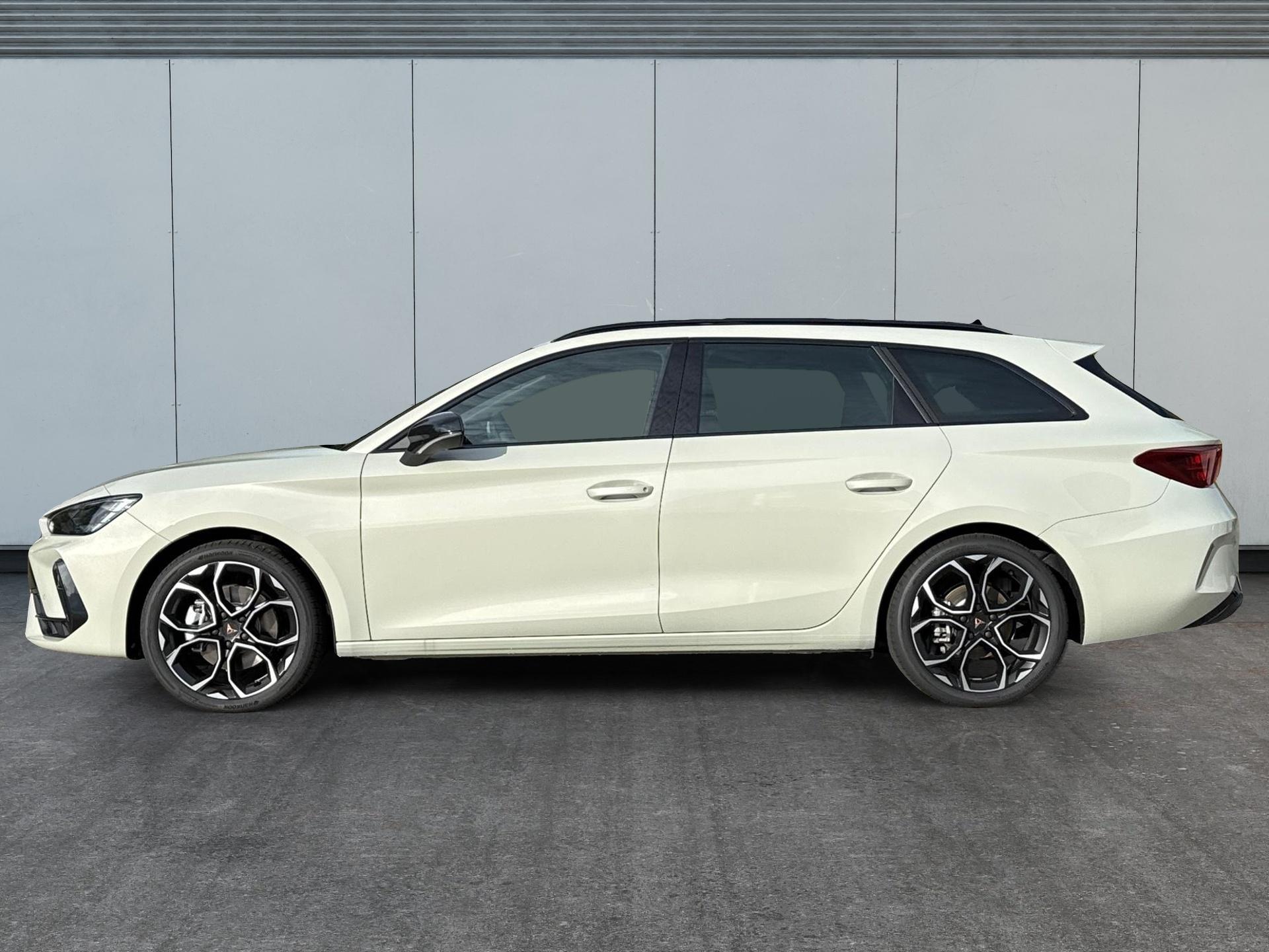 Cupra / Leon Sportstourer / Grau /  /  / ST 4x4 AHK+eHK+NAVI+ACC+SHZ+18 ALU+LED