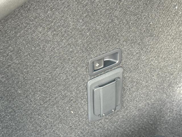 Cupra / Leon Sportstourer / Grau / / / ST 4x4 AHK+eHK+NAVI+ACC+SHZ+18 ALU+LED, Beispielbilder, ggf. teilweise mit Sonderausstattung