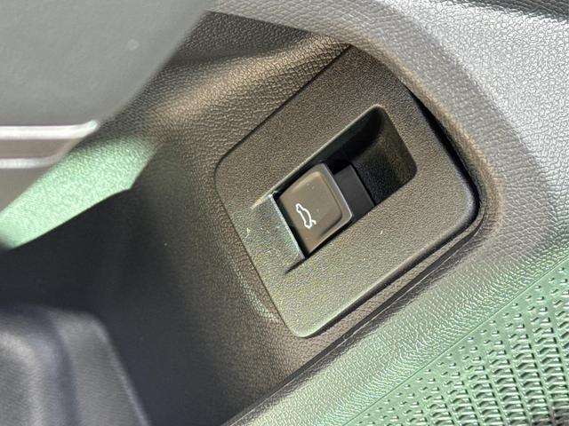 Cupra / Leon Sportstourer / Grau / / / ST 4x4 AHK+eHK+NAVI+ACC+SHZ+18 ALU+LED, Beispielbilder, ggf. teilweise mit Sonderausstattung