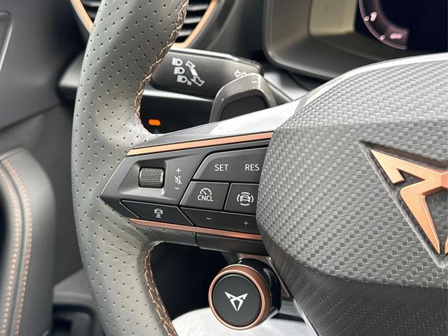 Cupra / Leon Sportstourer / Grau / / / ST 4x4 AHK+eHK+NAVI+ACC+SHZ+18 ALU+LED, Beispielbilder, ggf. teilweise mit Sonderausstattung