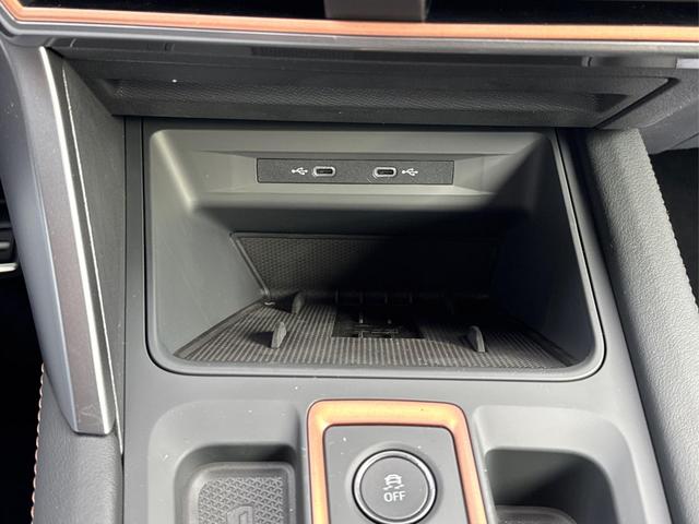 Cupra / Leon Sportstourer / Grau / / / ST 4x4 AHK+eHK+NAVI+ACC+SHZ+18 ALU+LED, Beispielbilder, ggf. teilweise mit Sonderausstattung