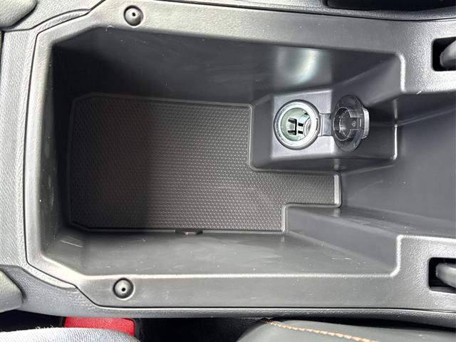 Cupra / Leon Sportstourer / Grau / / / ST 4x4 AHK+eHK+NAVI+ACC+SHZ+18 ALU+LED, Beispielbilder, ggf. teilweise mit Sonderausstattung