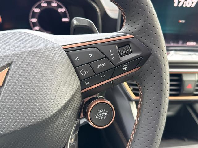 Cupra / Leon Sportstourer / Grau / / / ST 4x4 AHK+eHK+NAVI+ACC+SHZ+18 ALU+LED, Beispielbilder, ggf. teilweise mit Sonderausstattung