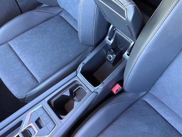 Cupra / Formentor / Blau / / / 4x4 AHK+NAVI+KAMERA+eHK+KESSY+ACC+19 ALU+LED+FULL LINK, Beispielbilder, ggf. teilweise mit Sonderausstattung