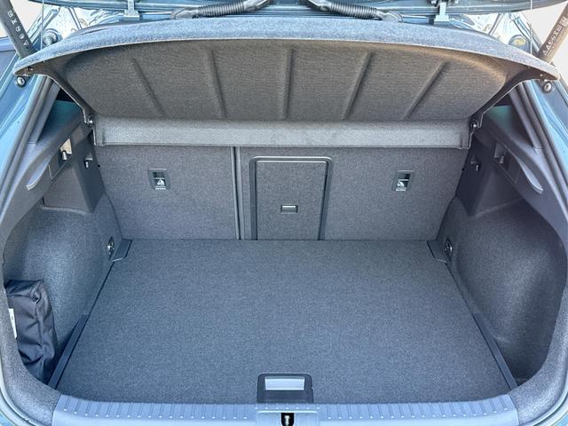 Cupra / Formentor / Blau / / / 4x4 AHK+NAVI+KAMERA+eHK+KESSY+ACC+19 ALU+LED+FULL LINK, Beispielbilder, ggf. teilweise mit Sonderausstattung