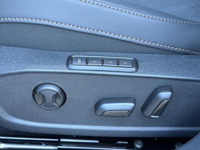 Cupra / Formentor / Blau / / / 4x4 AHK+NAVI+KAMERA+eHK+KESSY+ACC+19 ALU+LED+FULL LINK, Beispielbilder, ggf. teilweise mit Sonderausstattung