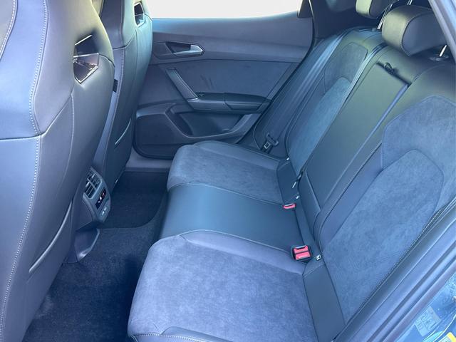 Cupra / Formentor / Blau / / / 4x4 AHK+NAVI+KAMERA+eHK+KESSY+ACC+19 ALU+LED+FULL LINK, Beispielbilder, ggf. teilweise mit Sonderausstattung