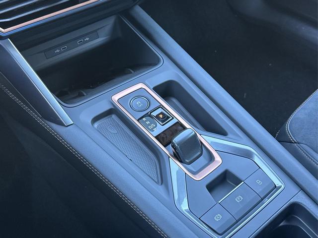 Cupra / Formentor / Blau / / / 4x4 AHK+NAVI+KAMERA+eHK+KESSY+ACC+19 ALU+LED+FULL LINK, Beispielbilder, ggf. teilweise mit Sonderausstattung