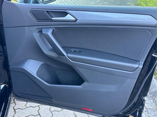 Volkswagen / Tiguan / Schwarz / / / Tiguan AHK+NAVI+KAMERA+ERGOActive+KESSY+WINTER
