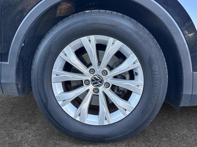 Volkswagen / Tiguan / Schwarz / / / Tiguan AHK+NAVI+KAMERA+ERGOActive+KESSY+WINTER