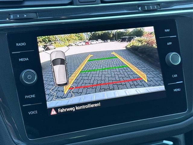 Volkswagen / Tiguan / Schwarz / / / Tiguan AHK+NAVI+KAMERA+ERGOActive+KESSY+WINTER