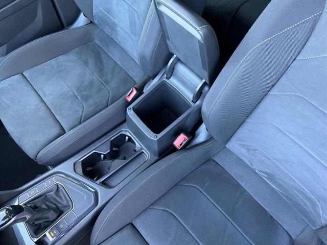 Volkswagen / Tiguan / Schwarz / / / Tiguan AHK+NAVI+KAMERA+ERGOActive+KESSY+WINTER