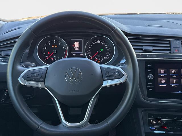 Volkswagen / Tiguan / Schwarz / / / Tiguan AHK+NAVI+KAMERA+ERGOActive+KESSY+WINTER