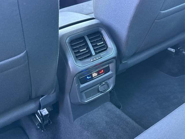 Volkswagen / Tiguan / Schwarz / / / Tiguan AHK+NAVI+KAMERA+ERGOActive+KESSY+WINTER