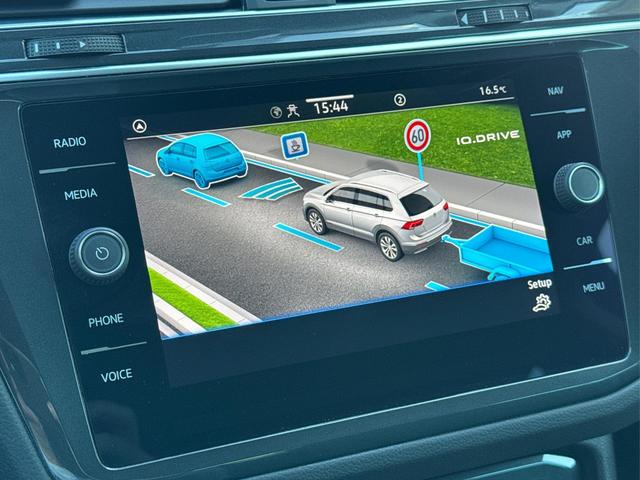 Volkswagen / Tiguan / Schwarz / / / Tiguan AHK+NAVI+KAMERA+ERGOActive+KESSY+WINTER