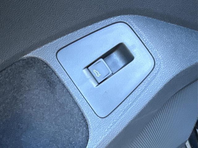 Volkswagen / Tiguan / Schwarz / / / Tiguan AHK+NAVI+KAMERA+ERGOActive+KESSY+WINTER