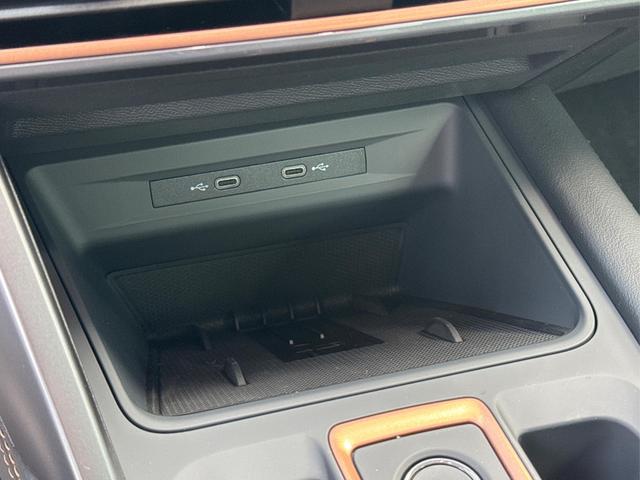 Cupra / Formentor / Grau / / / 4x4 AHK+eHK+NAVI+KAMERA+ACC+SHZ+18 ALU, Beispielbilder, ggf. teilweise mit Sonderausstattung