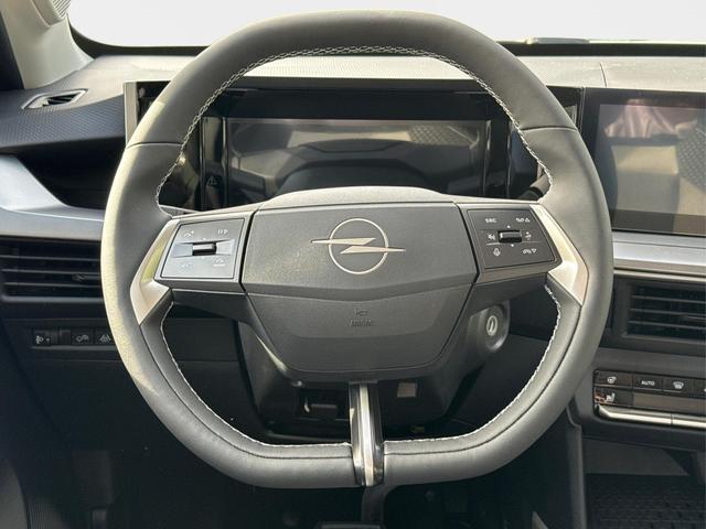 Opel / Frontera / Schwarz / / / NAVI+SHZ+KAMERA+LED+KLIMA+TEMPOMAT+17 ALU, Beispielbilder, ggf. teilweise mit Sonderausstattung