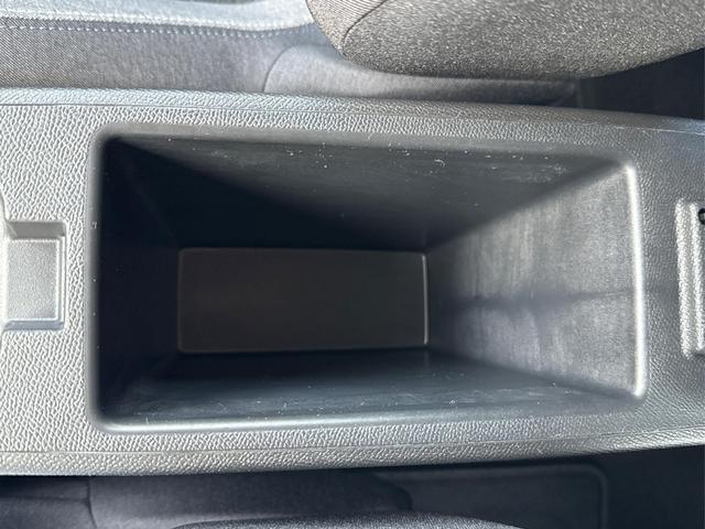 Opel / Frontera / Schwarz / / / NAVI+SHZ+KAMERA+LED+KLIMA+TEMPOMAT+17 ALU, Beispielbilder, ggf. teilweise mit Sonderausstattung