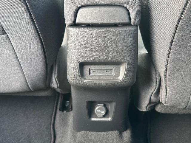Opel / Frontera / Schwarz / / / NAVI+SHZ+KAMERA+LED+KLIMA+TEMPOMAT+17 ALU, Beispielbilder, ggf. teilweise mit Sonderausstattung