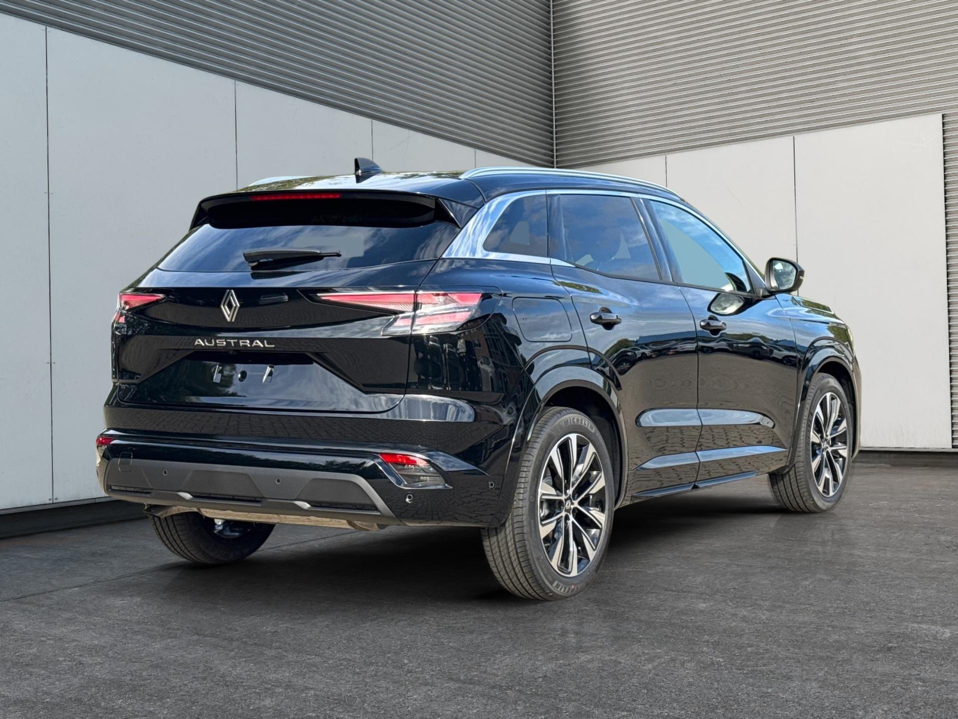 Renault / Austral / Schwarz /  /  / EL.HECKKL+LED+KAMERA+PDC+19LM