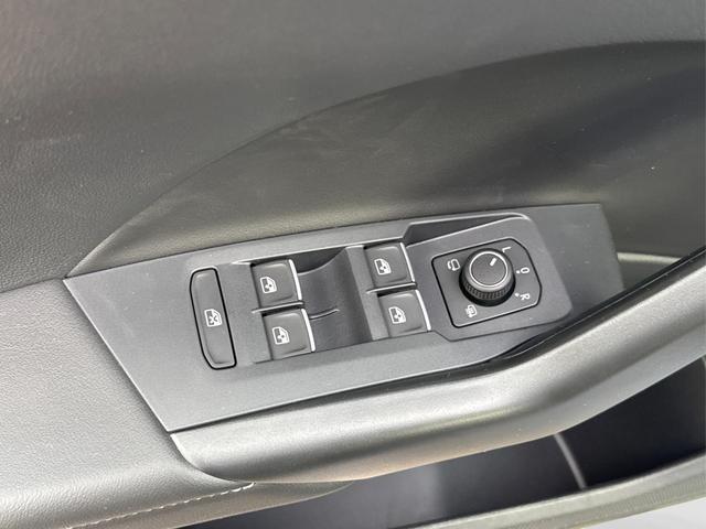 Volkswagen / T-Cross / / / / NAVI+SHZ+MATRIX+ACC+KAMERA+18''ALU, Beispielbilder, ggf. teilweise mit Sonderausstattung