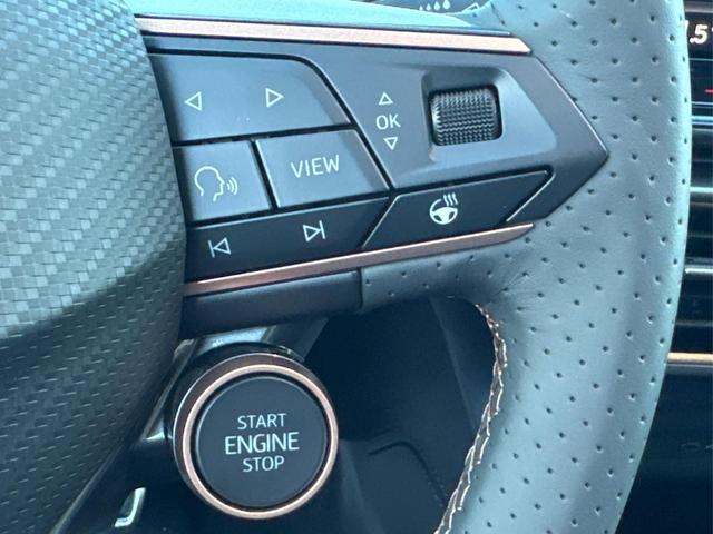 Cupra / Leon Sportstourer / Grau / / / ST AHK+NAVI+eHK+KAMERA+ACC+SHZ+18 ALU+LED