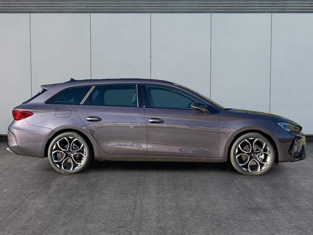 Cupra / Leon Sportstourer / Violett / / / ST AHK+NAVI+eHK+KAMERA+ACC+SHZ+18 ALU+LED, Beispielbilder, ggf. teilweise mit Sonderausstattung