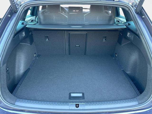 Cupra / Leon Sportstourer / Violett / / / ST AHK+NAVI+eHK+KAMERA+ACC+SHZ+18 ALU+LED, Beispielbilder, ggf. teilweise mit Sonderausstattung
