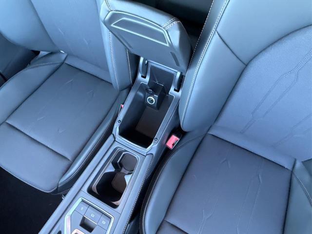 Cupra / Leon Sportstourer / Violett / / / ST AHK+NAVI+eHK+KAMERA+ACC+SHZ+18 ALU+LED, Beispielbilder, ggf. teilweise mit Sonderausstattung