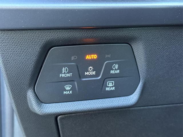 Cupra / Leon Sportstourer / Violett / / / ST AHK+NAVI+eHK+KAMERA+ACC+SHZ+18 ALU+LED, Beispielbilder, ggf. teilweise mit Sonderausstattung