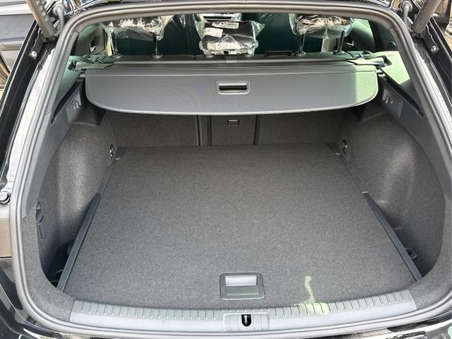 Cupra / Leon Sportstourer / Schwarz / / / 4x4 ST AHK+NAVI+eHK+KAMERA+MEMORY+ACC+19 ALU+LED, Beispielbilder, ggf. teilweise mit Sonderausstattung