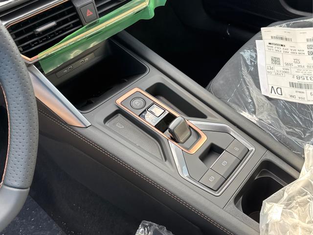 Cupra / Leon Sportstourer / Schwarz / / / 4x4 ST AHK+NAVI+eHK+KAMERA+MEMORY+ACC+19 ALU+LED, Beispielbilder, ggf. teilweise mit Sonderausstattung