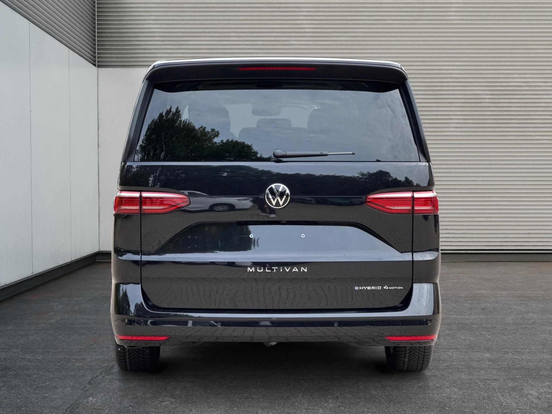 Volkswagen / T7 Multivan /  /  /  / LANG 4x4+7-SITZER+MATRIX+AHK+KAMERA+SHZ+17 ALU