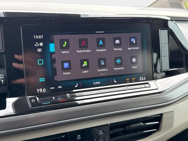 Volkswagen / T7 Multivan / / / / LANG 4x4+7-SITZER+MATRIX+AHK+KAMERA+SHZ+17 ALU