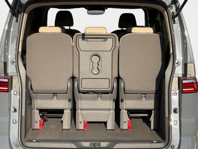 Volkswagen / T7 Multivan / / / / LANG 7SITZER+MATRIX+AHK+KAMERA+SHZ+17 ALU, Beispielbilder, ggf. teilweise mit Sonderausstattung