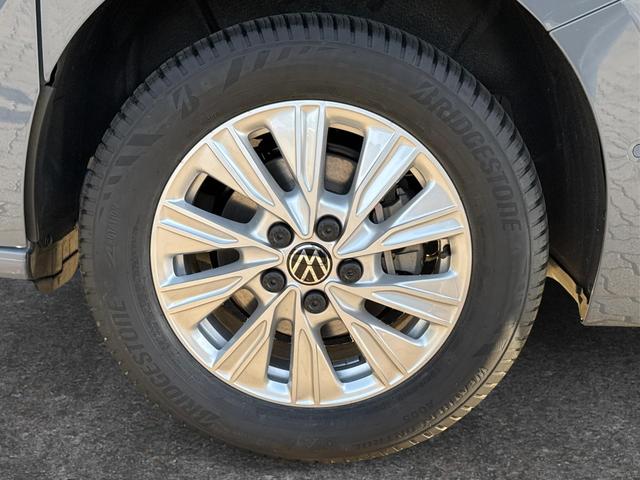 Volkswagen / T7 Multivan / / / / LANG 7SITZER+MATRIX+AHK+KAMERA+SHZ+17 ALU, Beispielbilder, ggf. teilweise mit Sonderausstattung