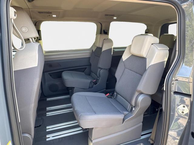 Volkswagen / T7 Multivan / / / / LANG 7SITZER+MATRIX+AHK+KAMERA+SHZ+17 ALU, Beispielbilder, ggf. teilweise mit Sonderausstattung