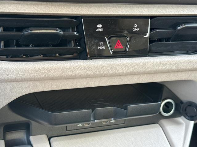 Volkswagen / T7 Multivan / / / / LANG 7SITZER+MATRIX+AHK+KAMERA+SHZ+17 ALU, Beispielbilder, ggf. teilweise mit Sonderausstattung