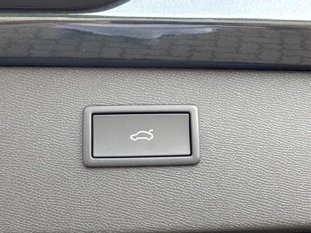Cupra / Formentor / Grau / / / 4x4 AHK+NAVI+KAMERA+eHK+KESSY+ACC+19 ALU+LED+FULL LINK, Beispielbilder, ggf. teilweise mit Sonderausstattung